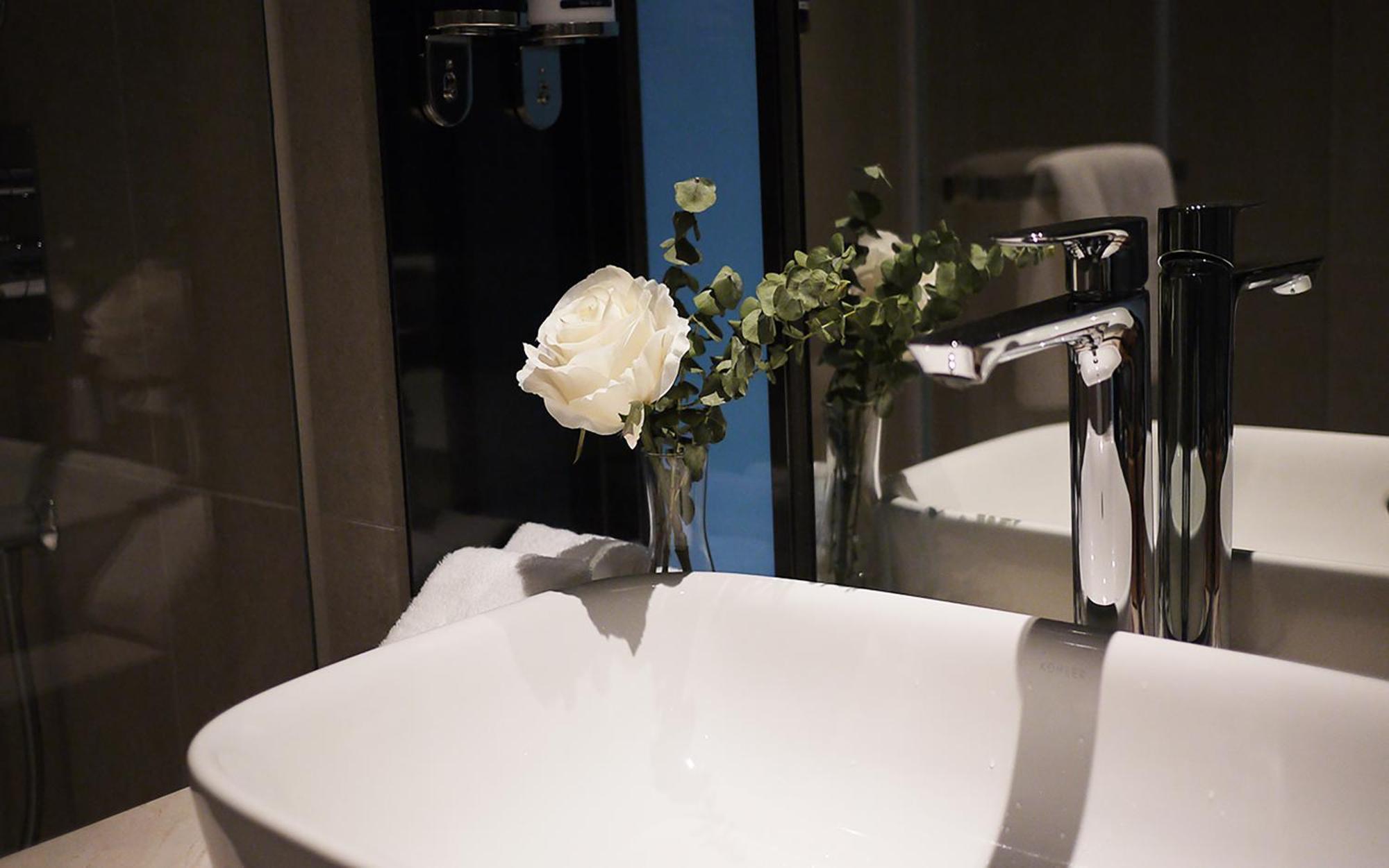Dorsett Kai Tak Hotel ฮ่องกง ภายนอก รูปภาพ